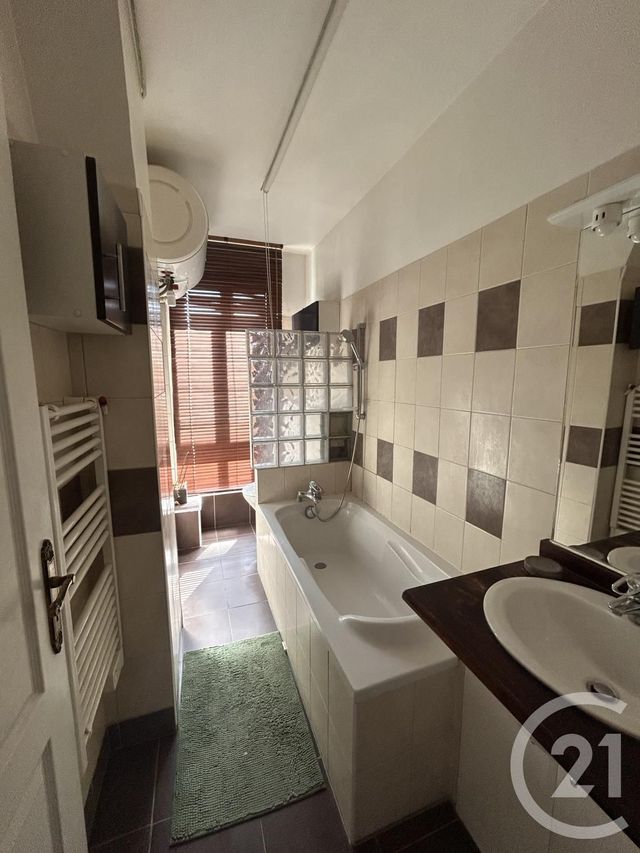 Appartement T2 à louer - 2 pièces - 43.53 m2 - PARIS - 75018 - ILE-DE-FRANCE - Century 21 Joffrin Immobilier
