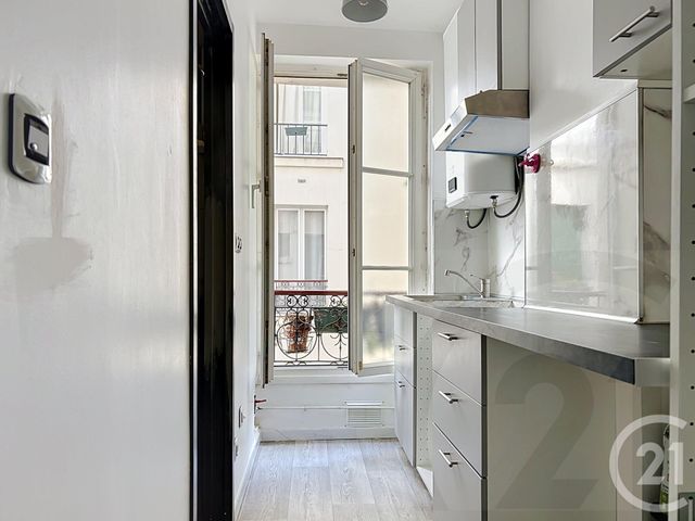 Appartement F2 à vendre - 2 pièces - 32.5 m2 - PARIS - 75018 - ILE-DE-FRANCE - Century 21 Joffrin Immobilier