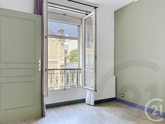 Appartement F2 à vendre - 2 pièces - 32.5 m2 - PARIS - 75018 - ILE-DE-FRANCE - Century 21 Joffrin Immobilier