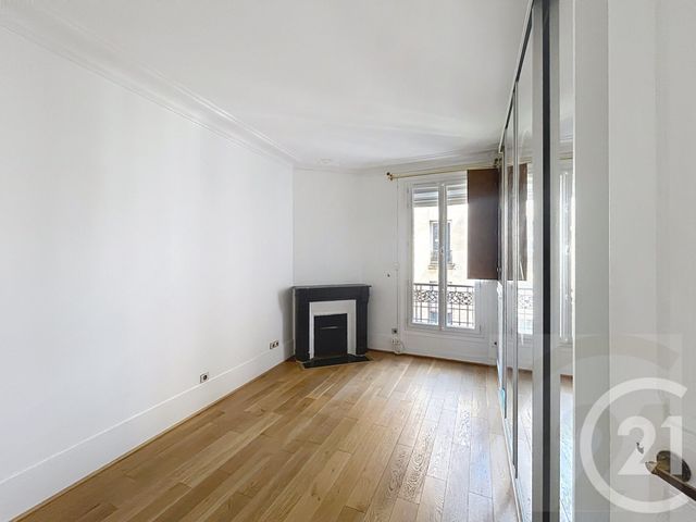 Appartement F4 à vendre - 4 pièces - 72.41 m2 - PARIS - 75018 - ILE-DE-FRANCE - Century 21 Joffrin Immobilier