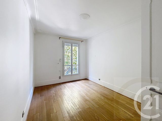 Appartement F4 à vendre - 4 pièces - 72.41 m2 - PARIS - 75018 - ILE-DE-FRANCE - Century 21 Joffrin Immobilier
