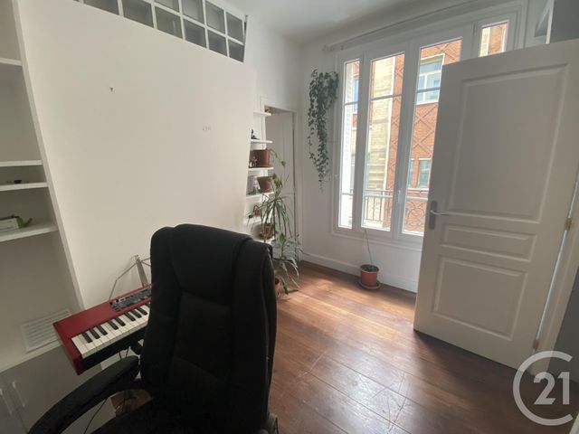 Appartement F3 à louer - 3 pièces - 46.93 m2 - PARIS - 75018 - ILE-DE-FRANCE - Century 21 Joffrin Immobilier