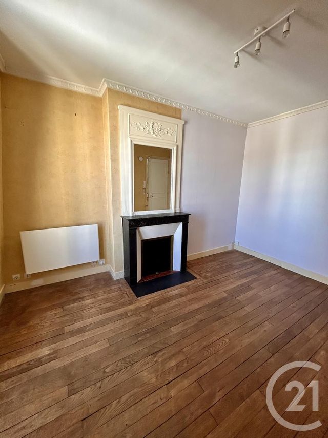 Appartement F1 à louer - 1 pièce - 17.4 m2 - PARIS - 75018 - ILE-DE-FRANCE - Century 21 Joffrin Immobilier