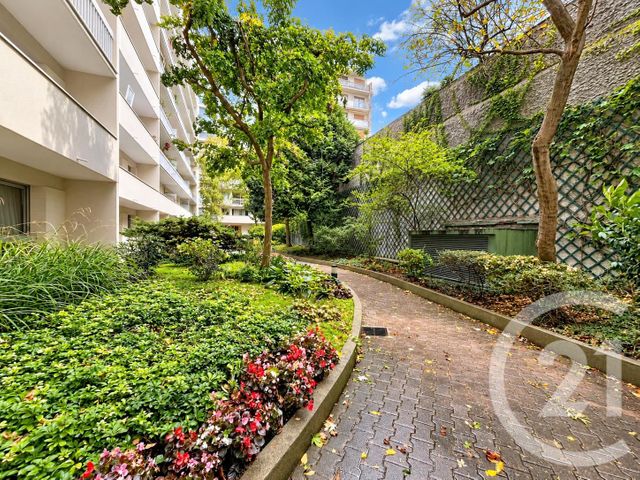 Appartement F2 à vendre - 3 pièces - 61.0 m2 - PARIS - 75018 - ILE-DE-FRANCE - Century 21 Joffrin Immobilier