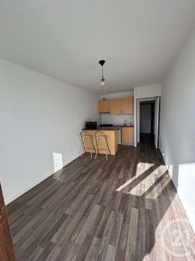 Appartement F1 à louer - 1 pièce - 25.67 m2 - PARIS - 75018 - ILE-DE-FRANCE - Century 21 Joffrin Immobilier