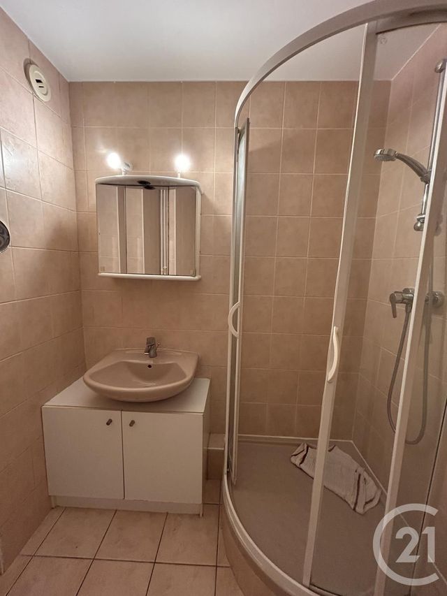 Appartement F1 à louer - 1 pièce - 25.67 m2 - PARIS - 75018 - ILE-DE-FRANCE - Century 21 Joffrin Immobilier