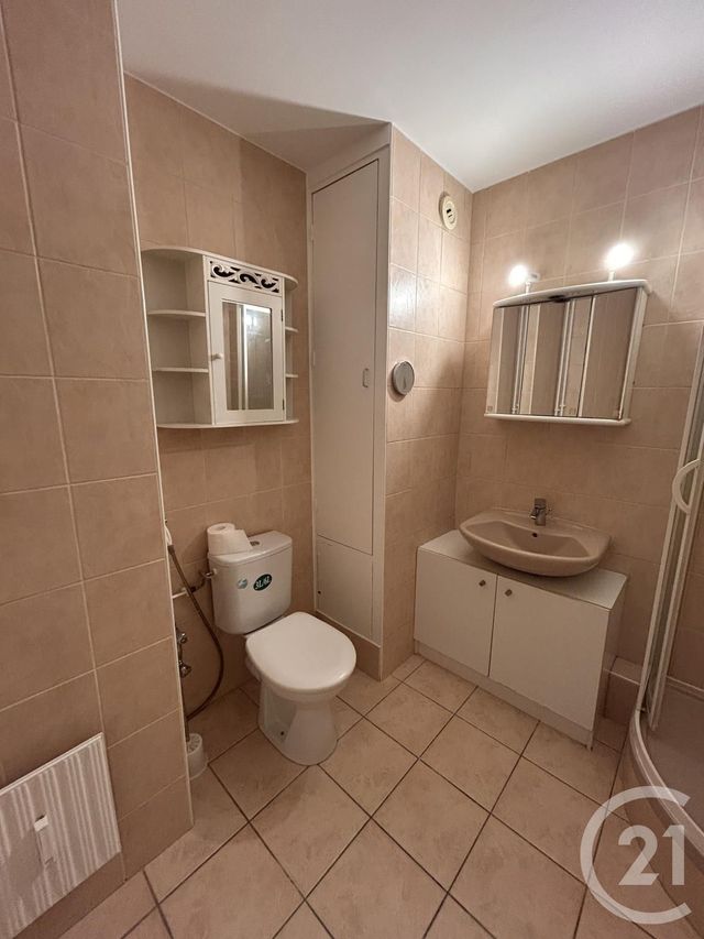 Appartement F1 à louer - 1 pièce - 25.67 m2 - PARIS - 75018 - ILE-DE-FRANCE - Century 21 Joffrin Immobilier