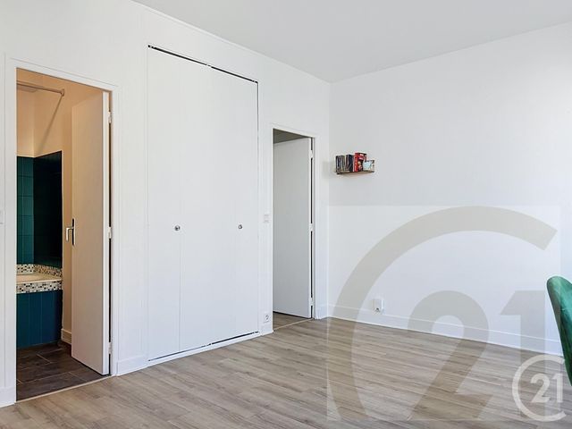 Appartement Studio à vendre - 1 pièce - 25.57 m2 - PARIS - 75018 - ILE-DE-FRANCE - Century 21 Joffrin Immobilier