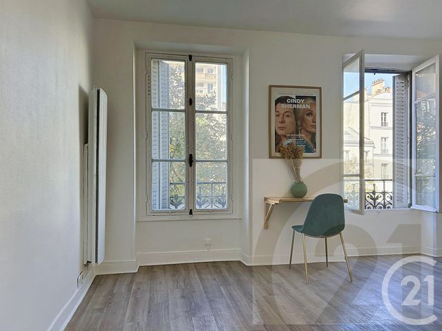 Appartement Studio à vendre - 1 pièce - 25.57 m2 - PARIS - 75018 - ILE-DE-FRANCE - Century 21 Joffrin Immobilier