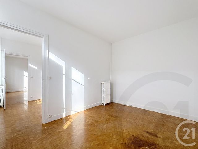 Appartement F3 à vendre - 3 pièces - 47.11 m2 - PARIS - 75018 - ILE-DE-FRANCE - Century 21 Joffrin Immobilier
