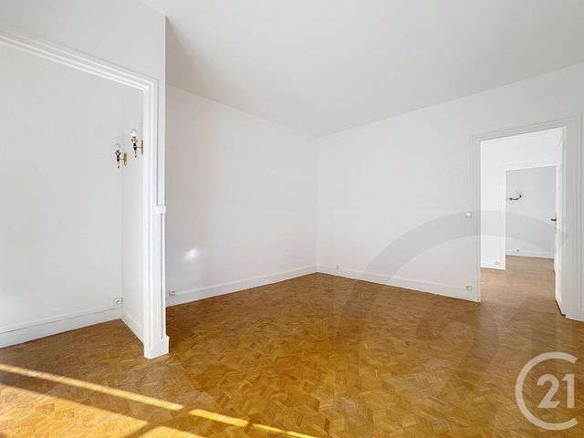 Appartement F3 à vendre - 3 pièces - 47.11 m2 - PARIS - 75018 - ILE-DE-FRANCE - Century 21 Joffrin Immobilier