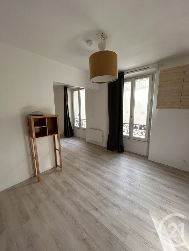 Appartement F2 à louer - 2 pièces - 26.95 m2 - PARIS - 75018 - ILE-DE-FRANCE - Century 21 Joffrin Immobilier