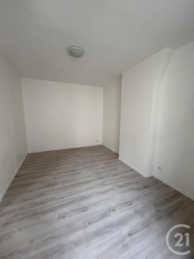 Appartement F2 à louer - 2 pièces - 26.95 m2 - PARIS - 75018 - ILE-DE-FRANCE - Century 21 Joffrin Immobilier