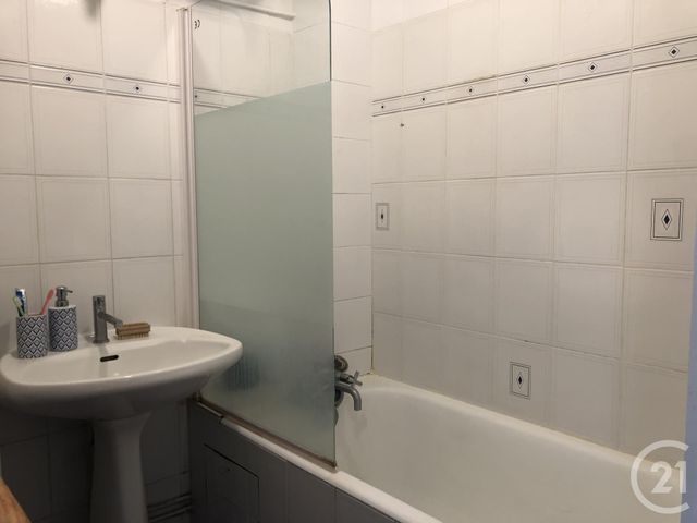 Appartement F2 à louer - 2 pièces - 41.23 m2 - PARIS - 75018 - ILE-DE-FRANCE - Century 21 Joffrin Immobilier