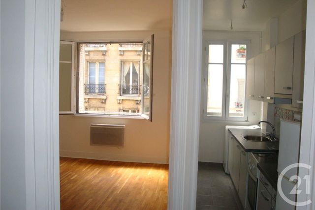 Appartement F2 à louer - 2 pièces - 41.23 m2 - PARIS - 75018 - ILE-DE-FRANCE - Century 21 Joffrin Immobilier
